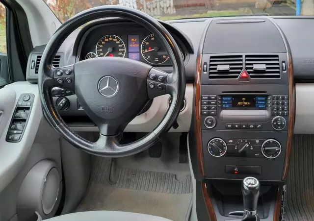 MERCEDES-BENZ Klasa A 