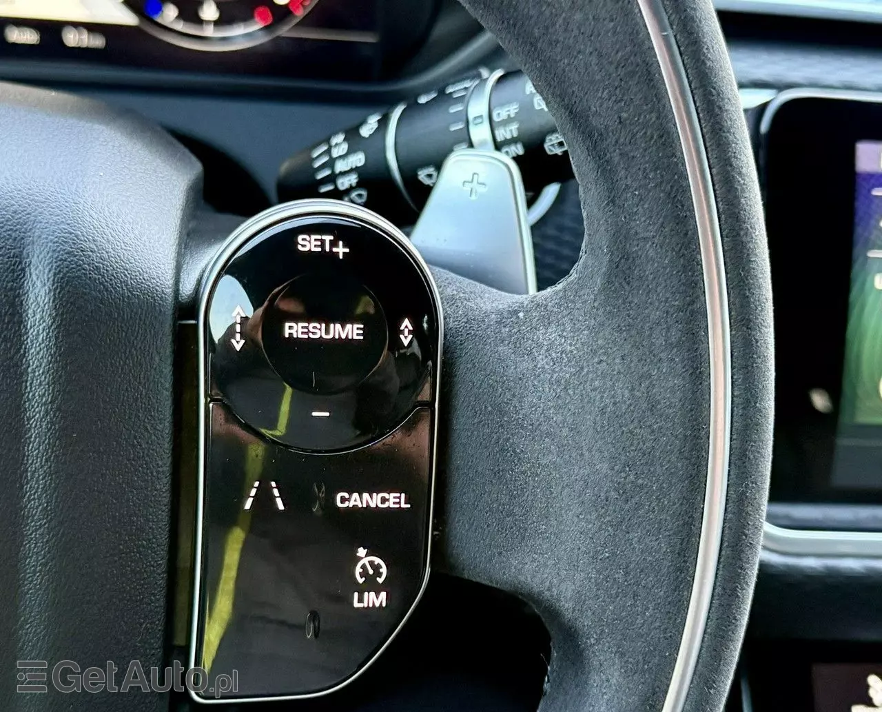 LAND ROVER Range Rover Velar 2.0 SD4 R-Dynamic HSE