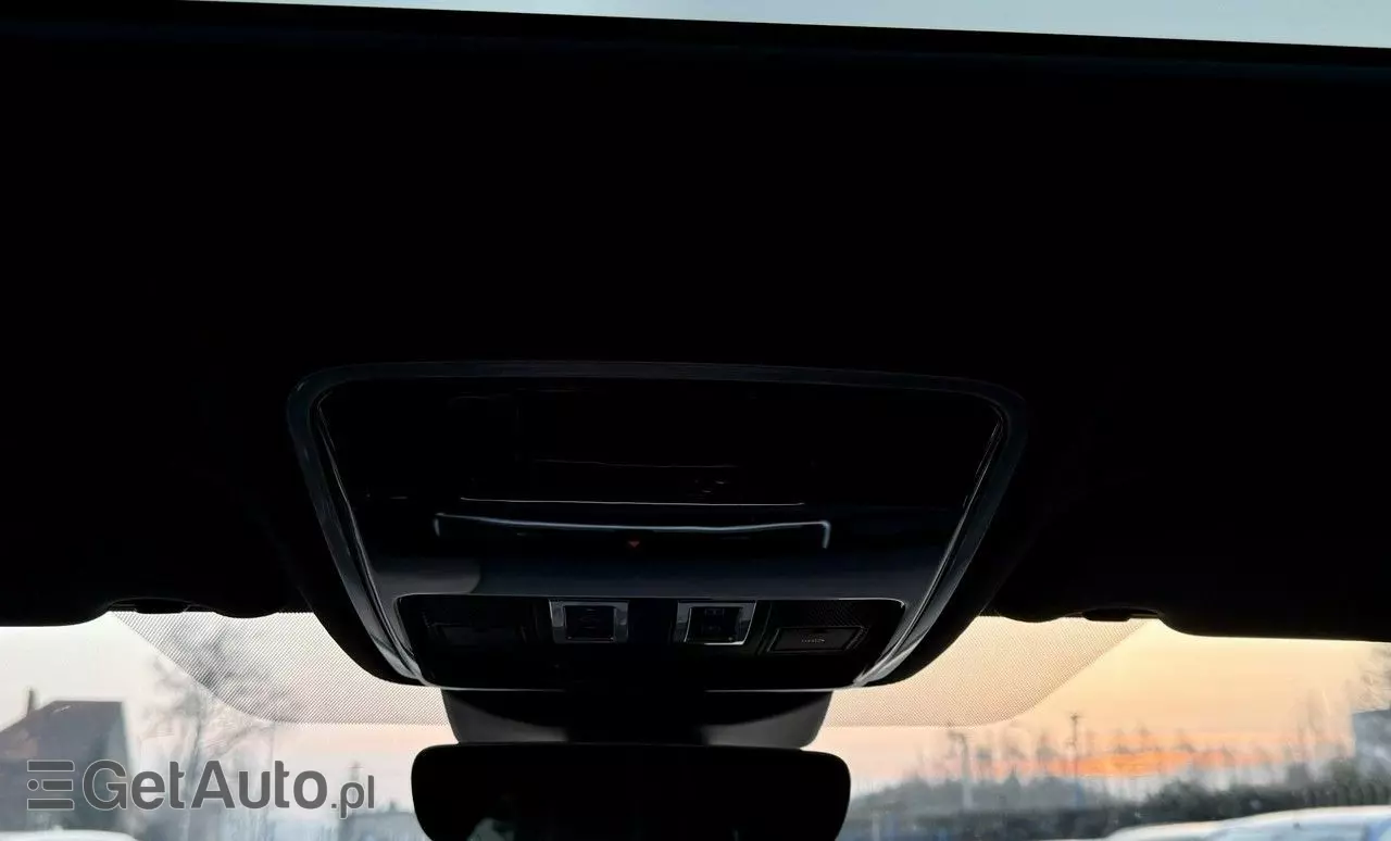 LAND ROVER Range Rover Velar 2.0 SD4 R-Dynamic HSE