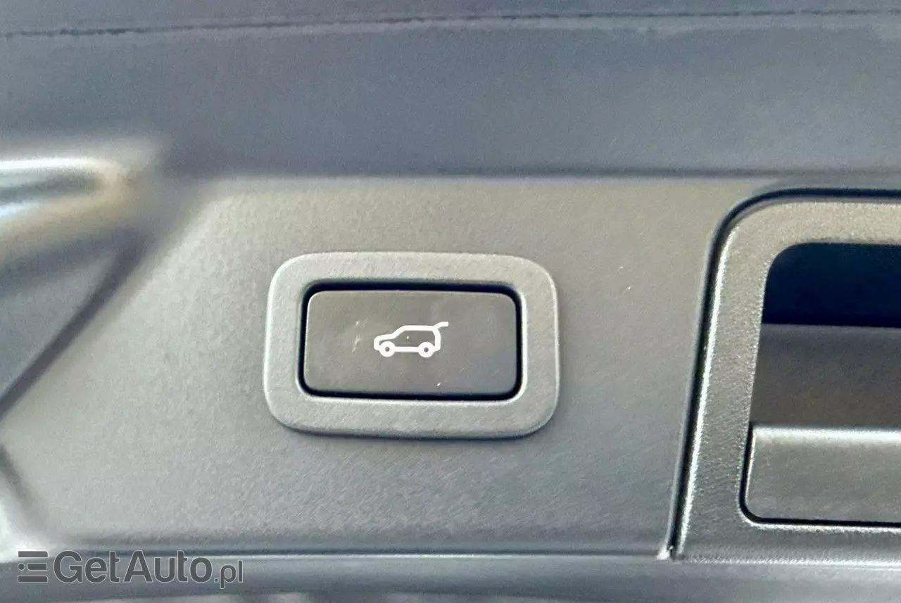 LAND ROVER Range Rover Velar 2.0 SD4 R-Dynamic HSE