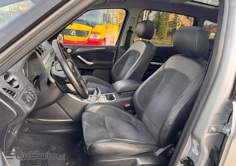 FORD S-Max 2.0 TDCi DPF Titanium