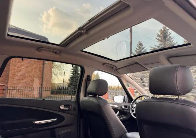 FORD S-Max 2.0 TDCi DPF Titanium