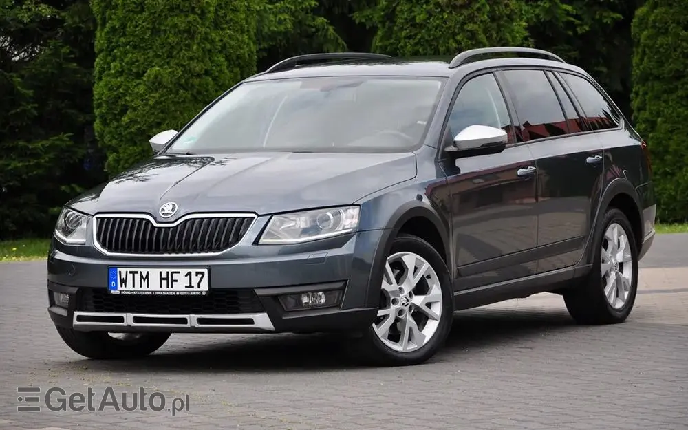 SKODA Octavia Combi 2.0 TDI 4x4 DSG Scout