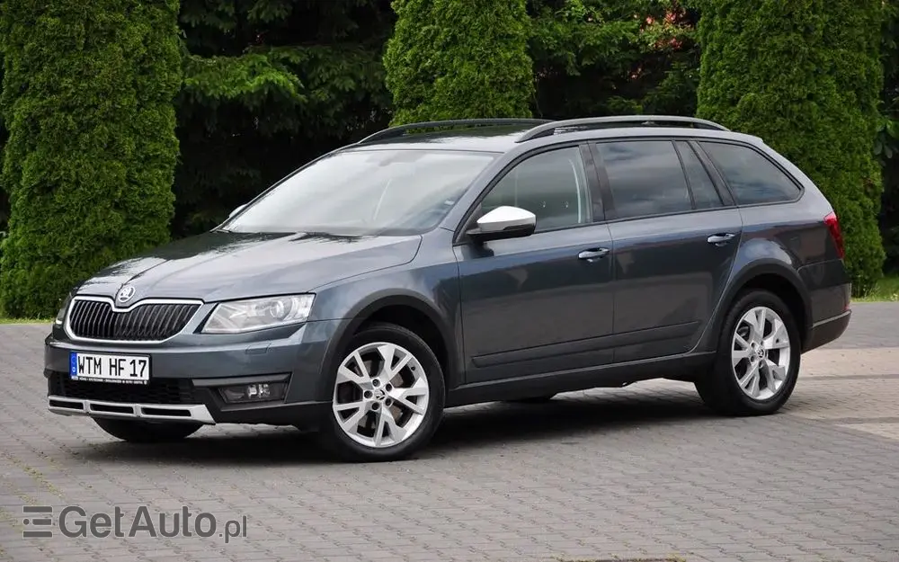 SKODA Octavia Combi 2.0 TDI 4x4 DSG Scout