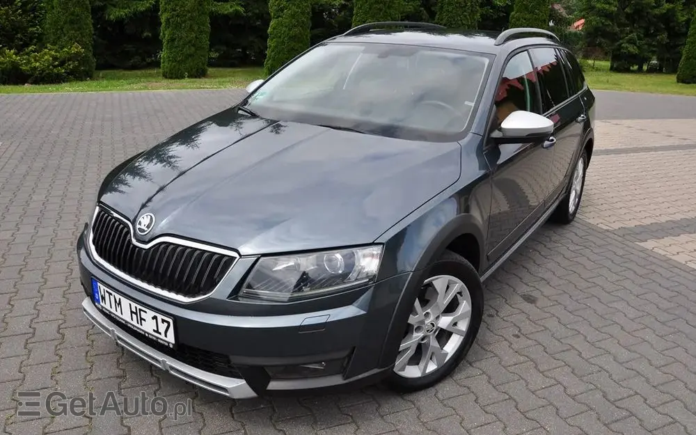 SKODA Octavia Combi 2.0 TDI 4x4 DSG Scout