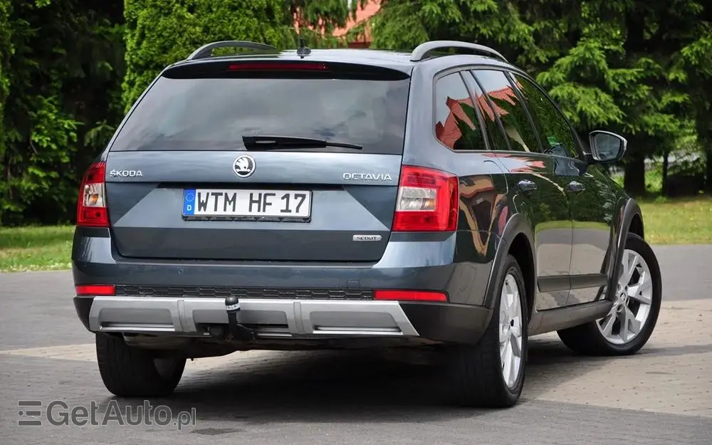 SKODA Octavia Combi 2.0 TDI 4x4 DSG Scout
