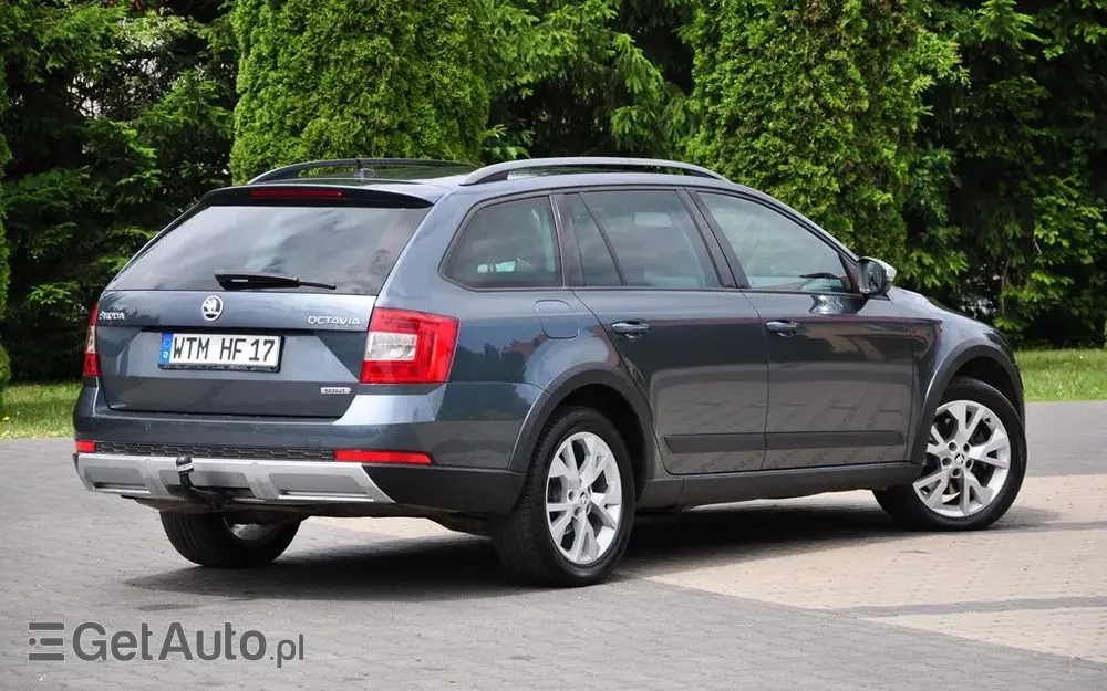 SKODA Octavia Combi 2.0 TDI 4x4 DSG Scout