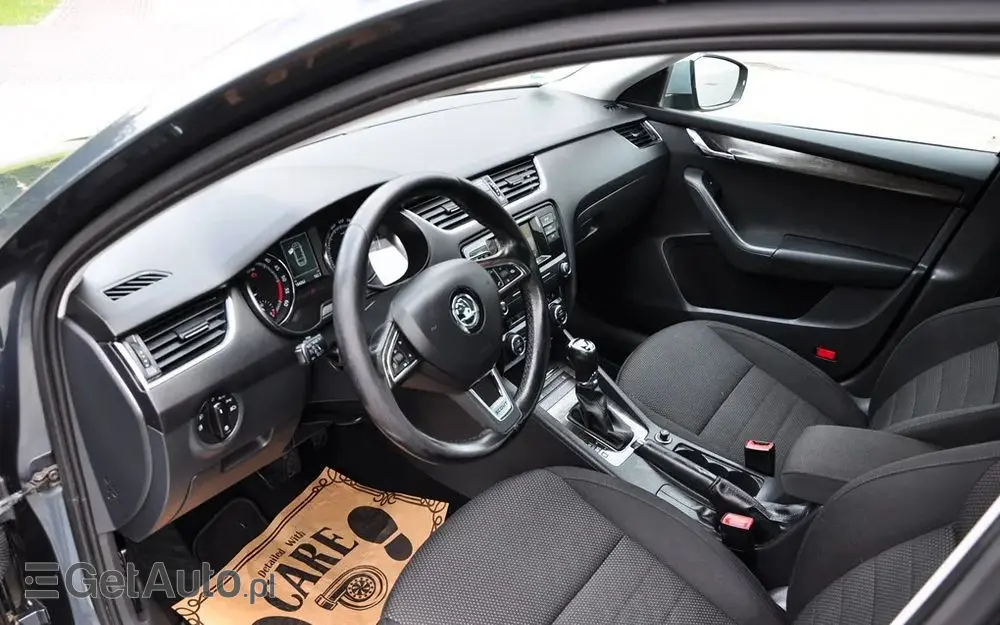SKODA Octavia Combi 2.0 TDI 4x4 DSG Scout