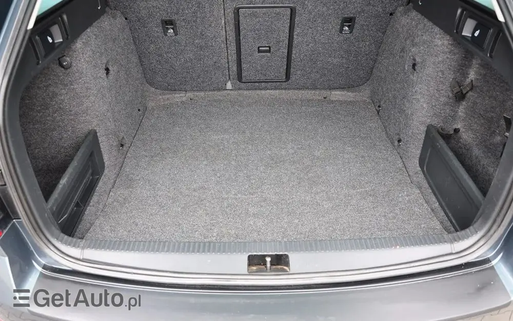 SKODA Octavia Combi 2.0 TDI 4x4 DSG Scout