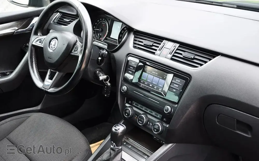 SKODA Octavia Combi 2.0 TDI 4x4 DSG Scout