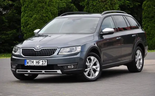 SKODA Octavia Combi 2.0 TDI 4x4 DSG Scout