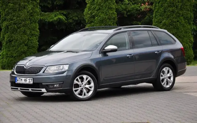 SKODA Octavia Combi 2.0 TDI 4x4 DSG Scout