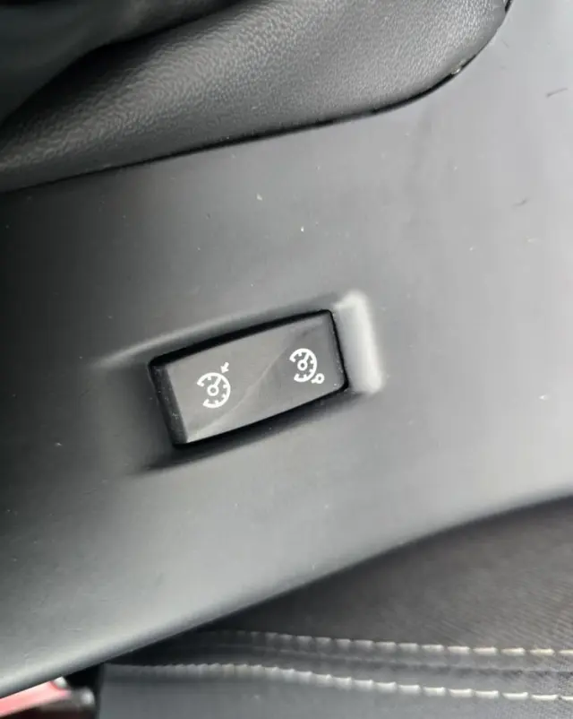 RENAULT Megane 1.4 16V TCE Expression