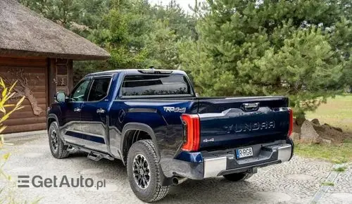 TOYOTA Tundra 