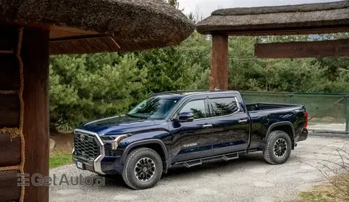 TOYOTA Tundra 