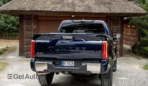 TOYOTA Tundra 