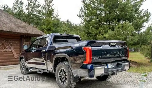 TOYOTA Tundra 