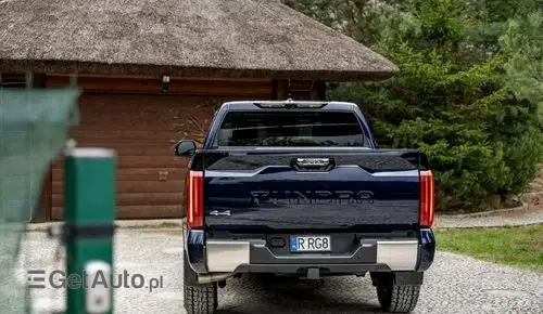 TOYOTA Tundra 