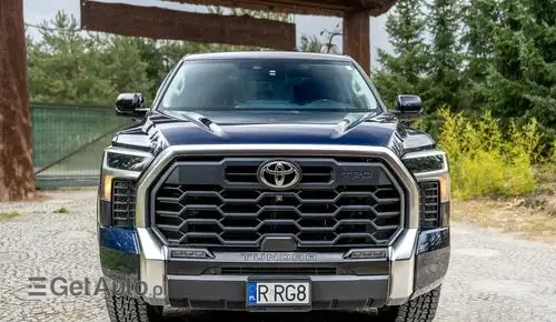 TOYOTA Tundra 