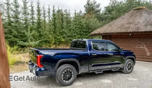 TOYOTA Tundra 