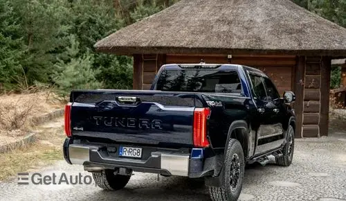 TOYOTA Tundra 