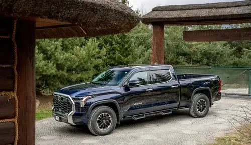 TOYOTA Tundra 