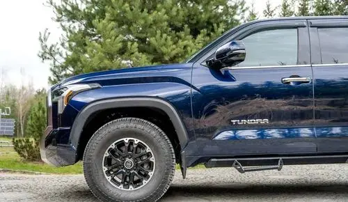 TOYOTA Tundra 