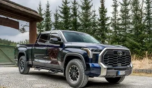 TOYOTA Tundra 