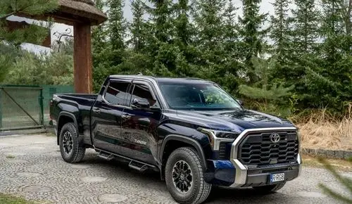TOYOTA Tundra 