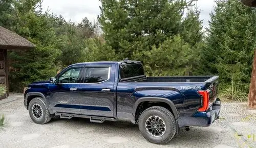 TOYOTA Tundra 