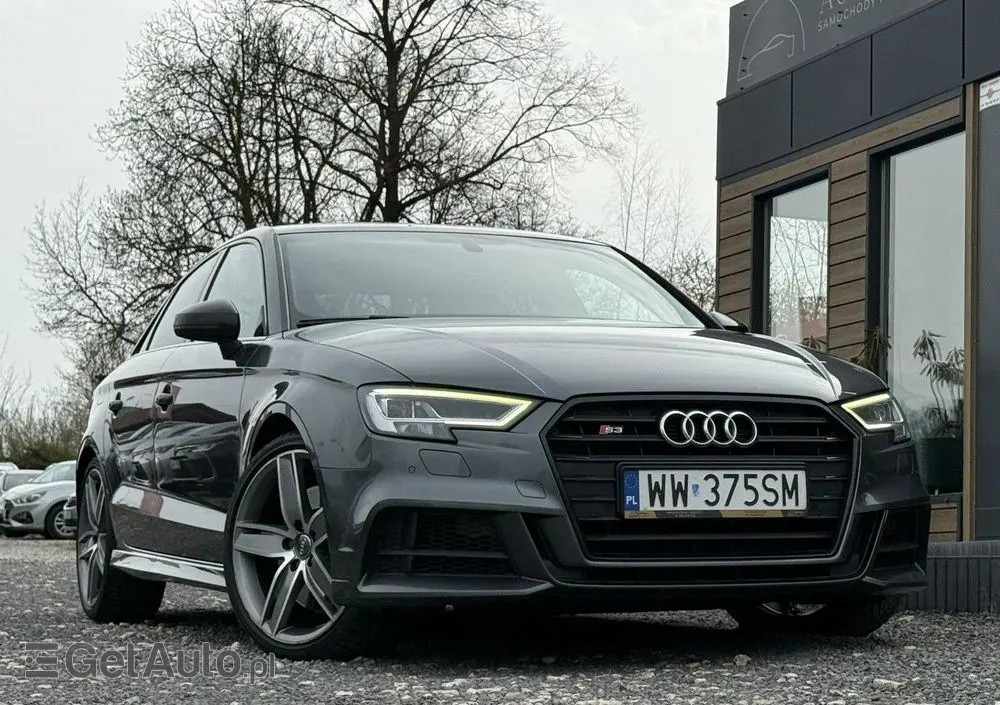 AUDI S3 