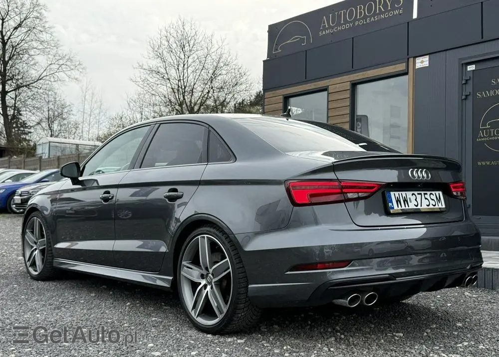 AUDI S3 