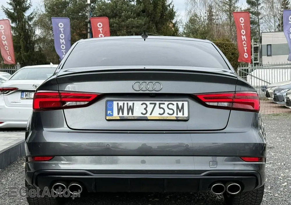 AUDI S3 