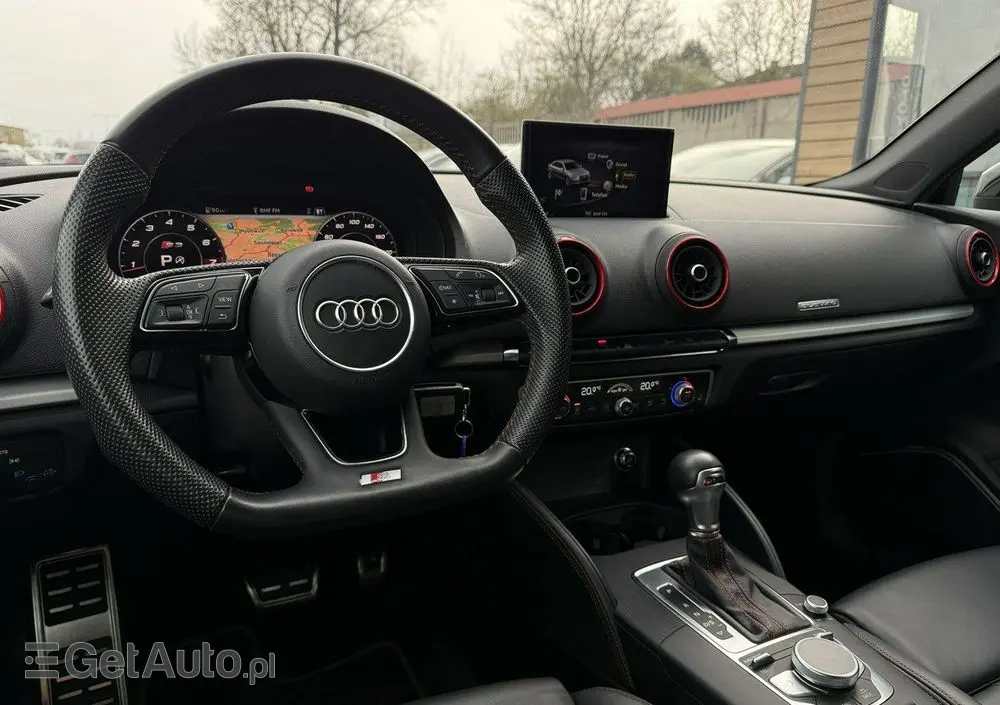 AUDI S3 