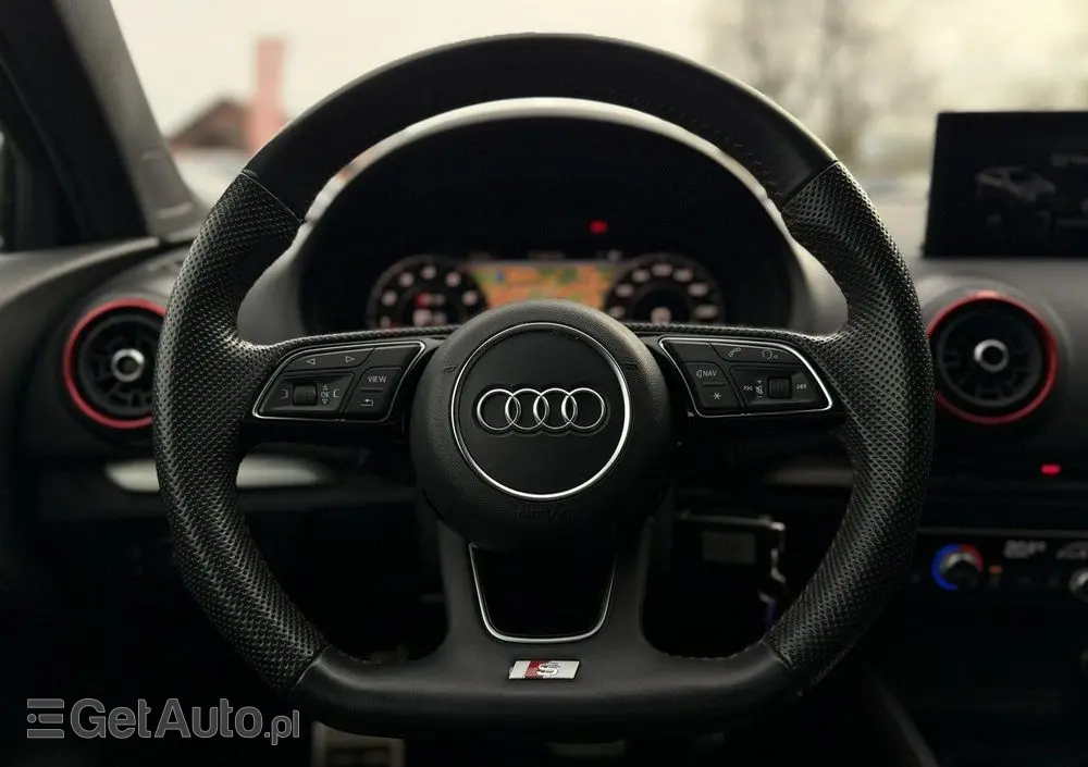 AUDI S3 