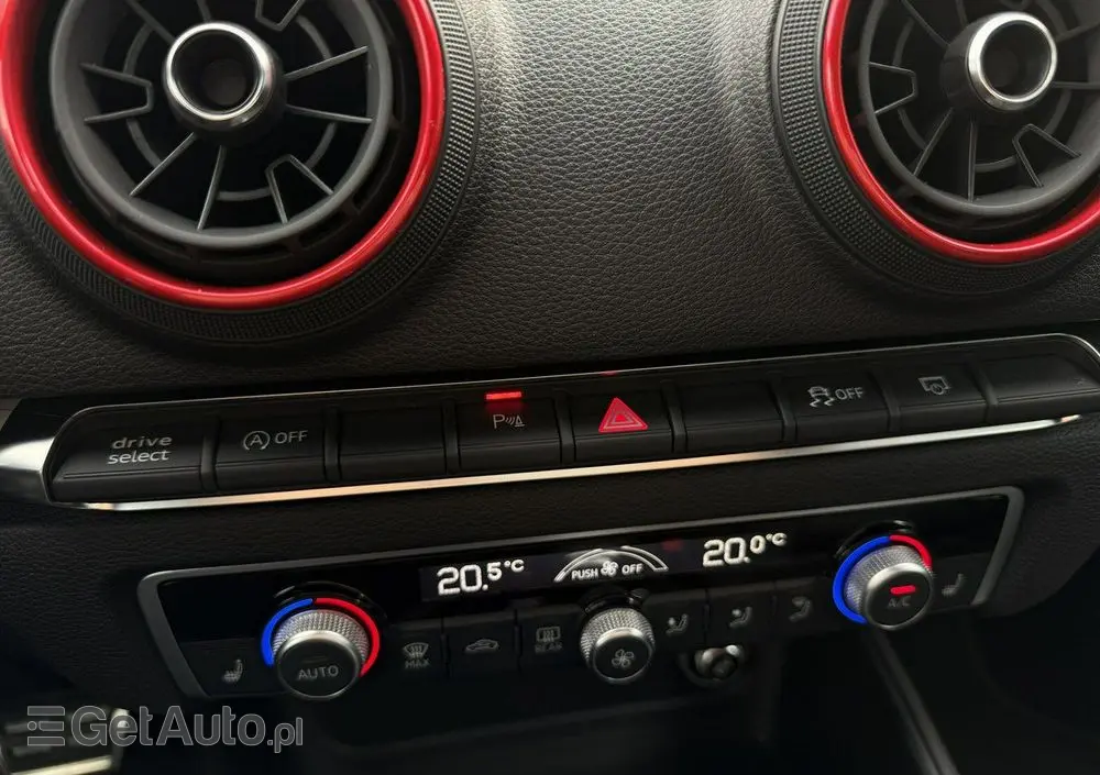 AUDI S3 