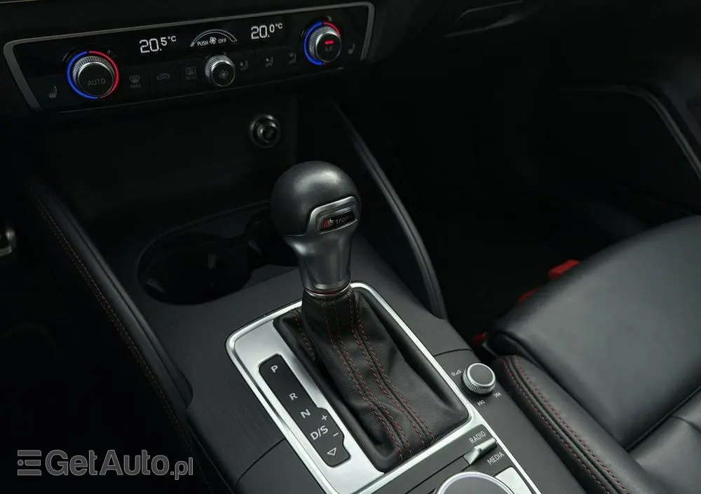 AUDI S3 