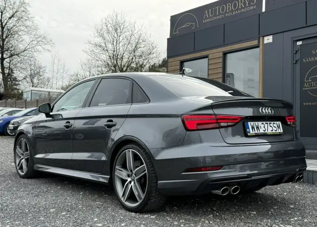 AUDI S3 