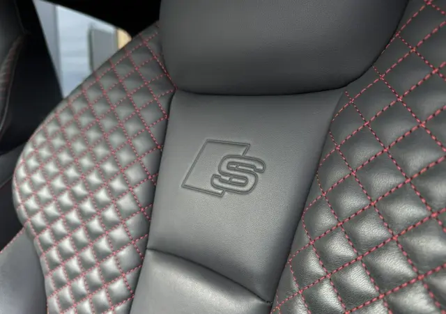 AUDI S3 