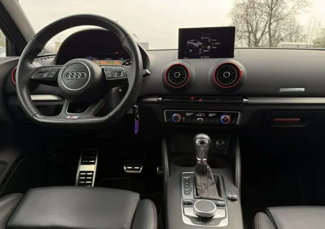 AUDI S3 