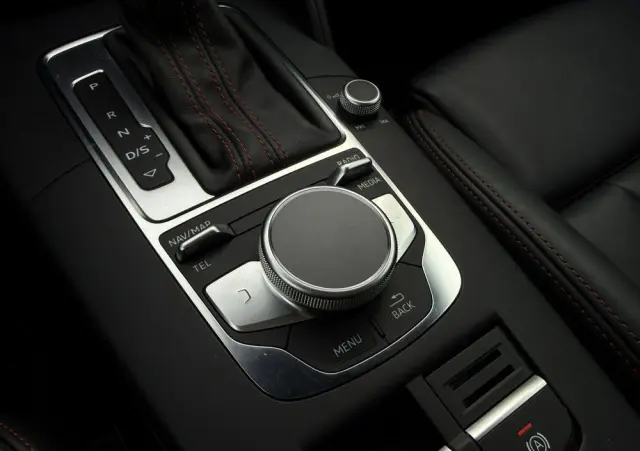 AUDI S3 