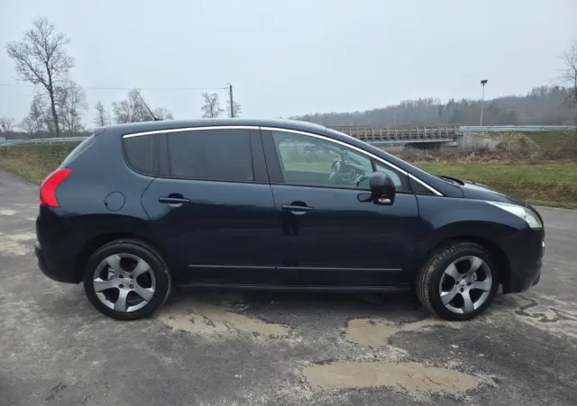 PEUGEOT 3008 1.6 Active