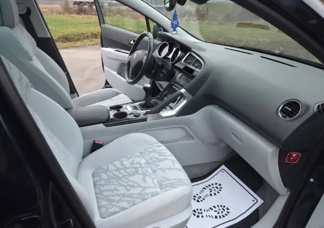 PEUGEOT 3008 1.6 Active