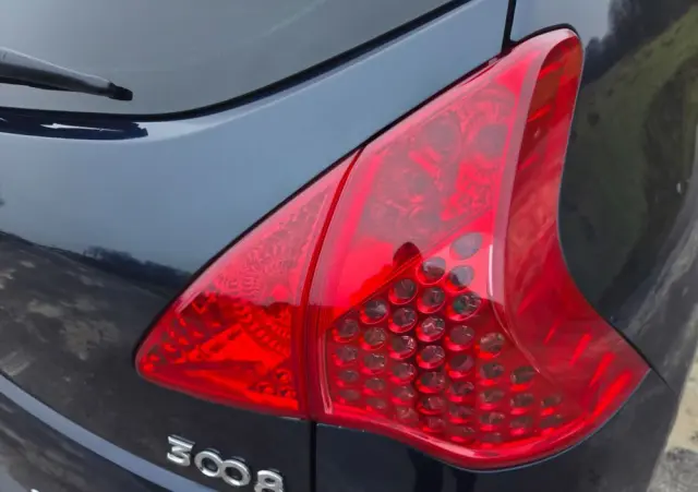 PEUGEOT 3008 1.6 Active