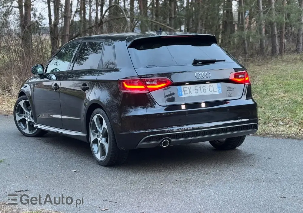 AUDI A3 Sportback 1.6 TDI (clean diesel) S tronic S line Sportpaket