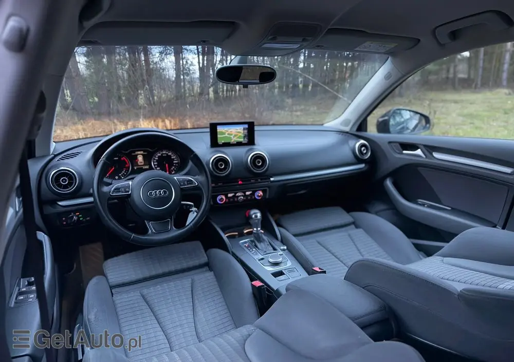 AUDI A3 Sportback 1.6 TDI (clean diesel) S tronic S line Sportpaket