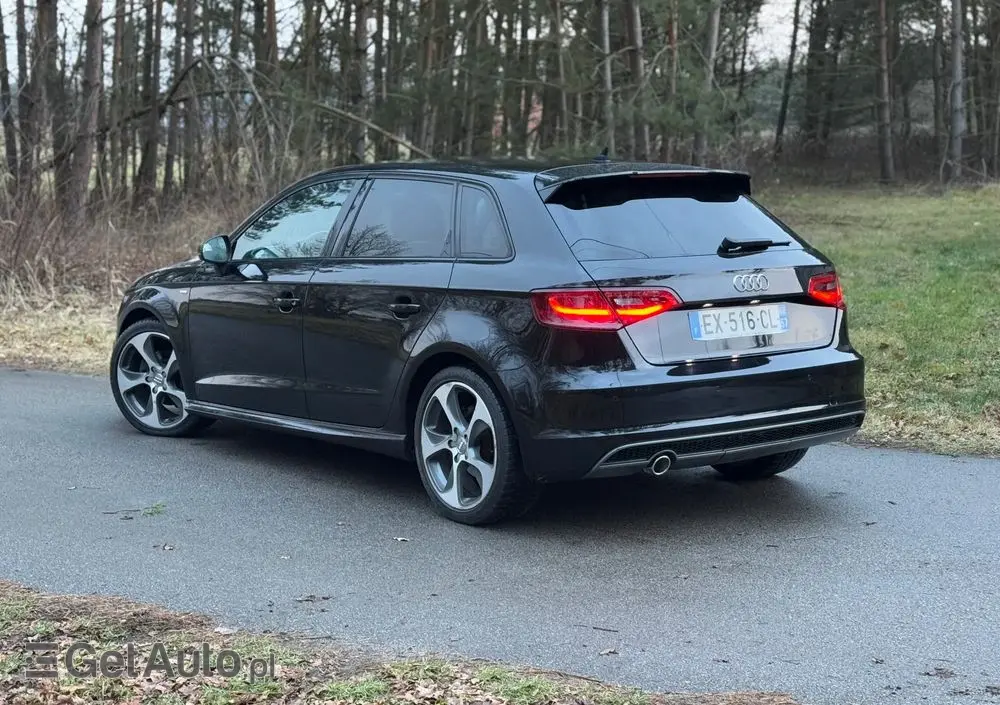 AUDI A3 Sportback 1.6 TDI (clean diesel) S tronic S line Sportpaket