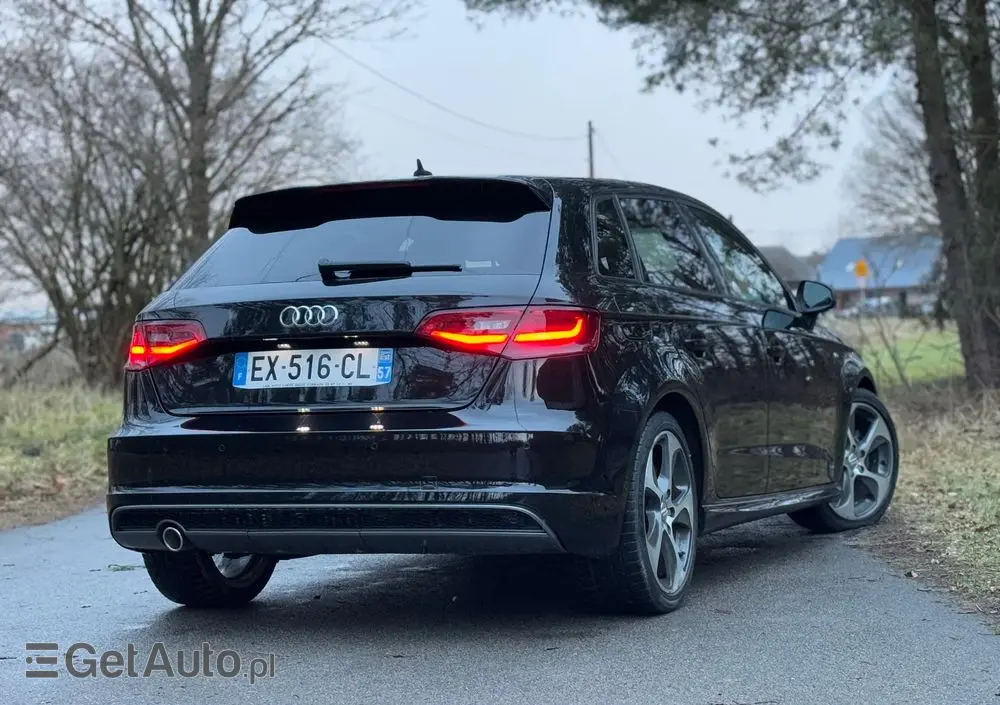 AUDI A3 Sportback 1.6 TDI (clean diesel) S tronic S line Sportpaket