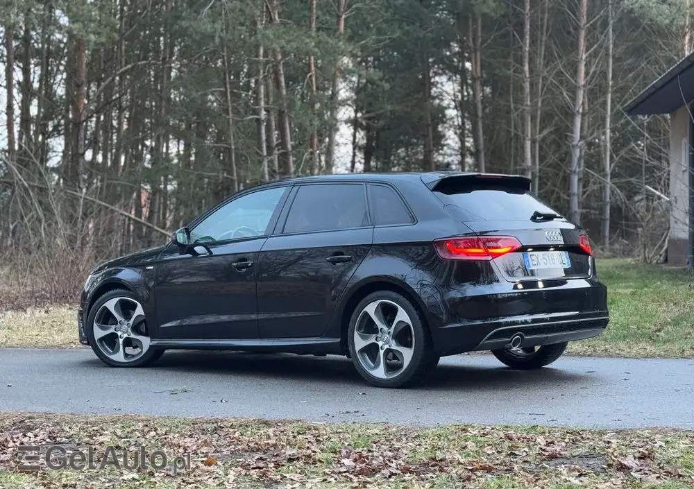 AUDI A3 Sportback 1.6 TDI (clean diesel) S tronic S line Sportpaket