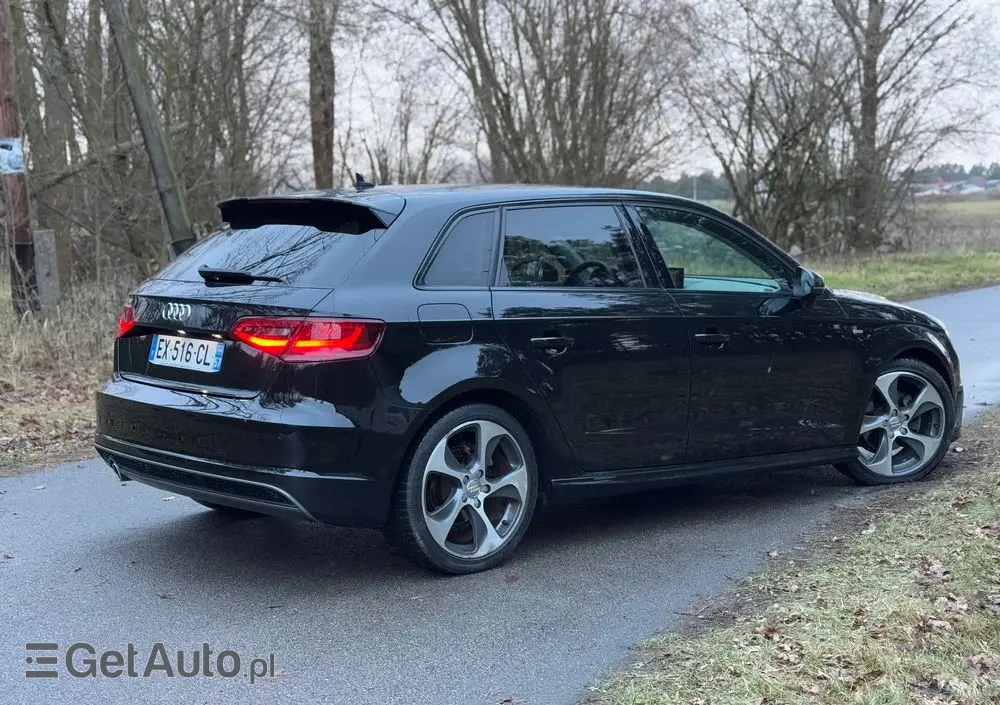 AUDI A3 Sportback 1.6 TDI (clean diesel) S tronic S line Sportpaket